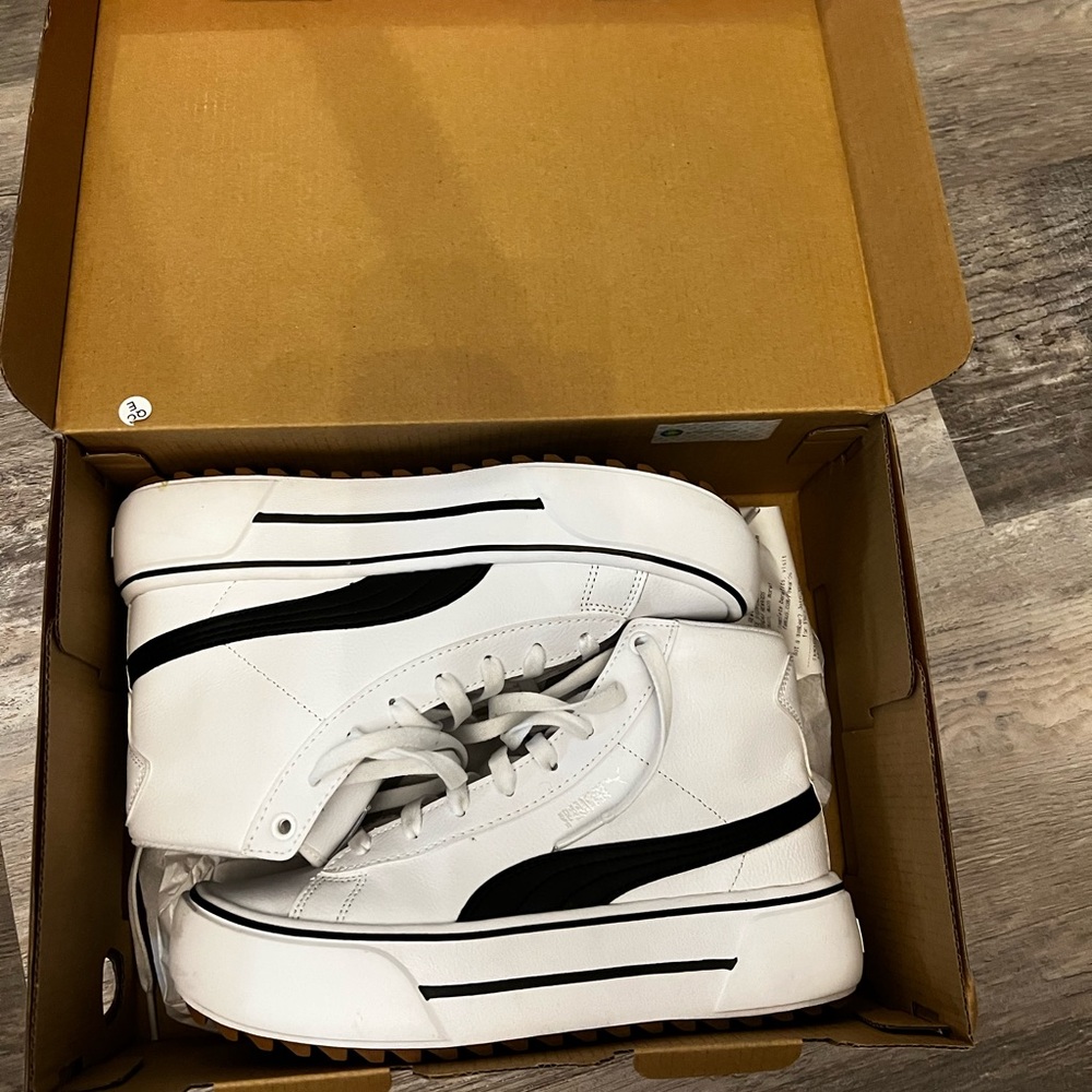 PUMA Hightop sneakers